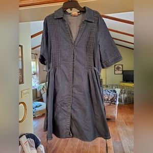 Size 1x but fits like l/xlrg jean maternity tunic
